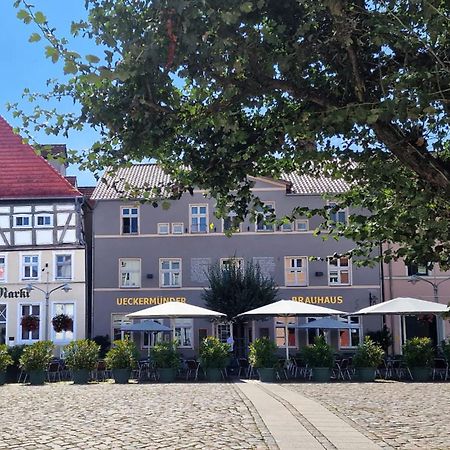 Hotel Am Markt & Brauhaus Stadtkrug 웨케문데 외부 사진