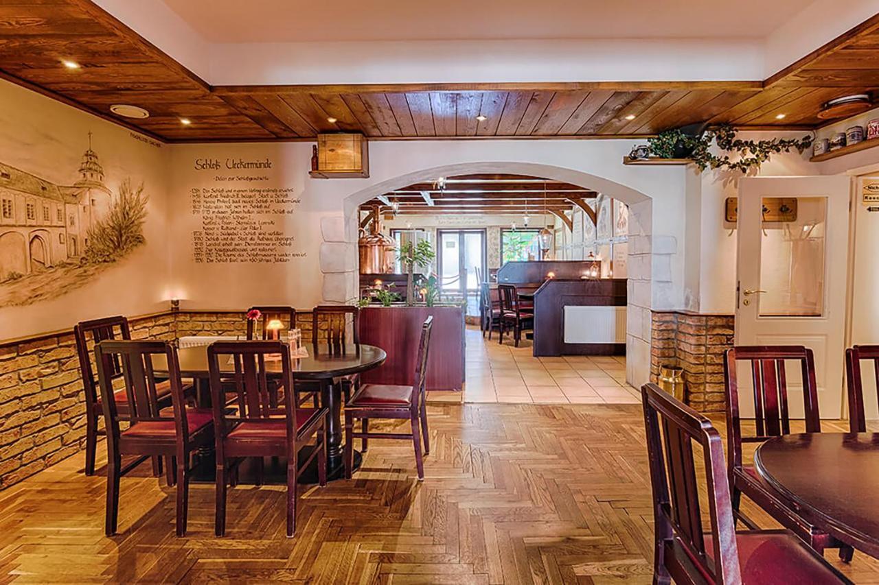 Hotel Am Markt & Brauhaus Stadtkrug 웨케문데 외부 사진