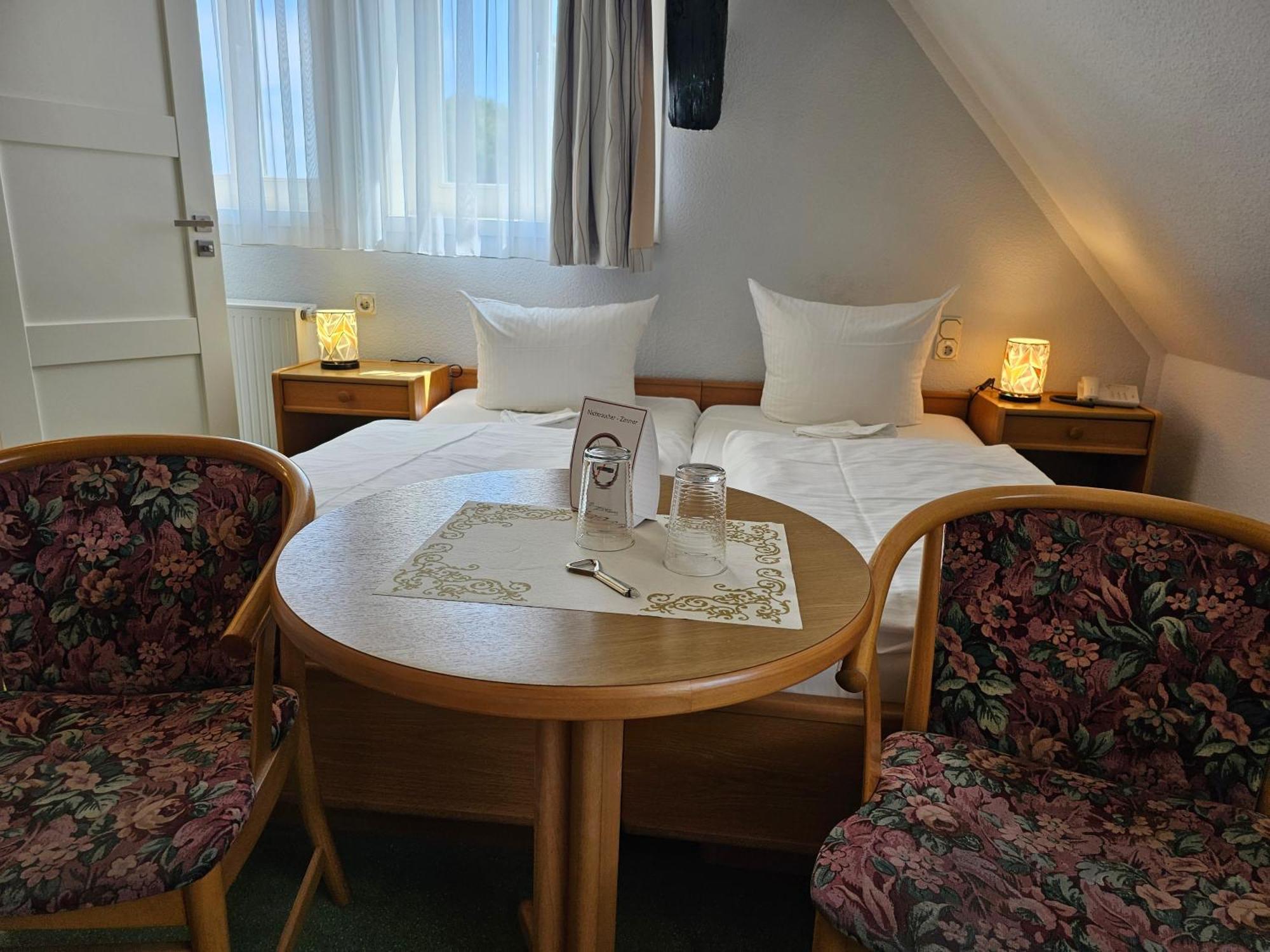 Hotel Am Markt & Brauhaus Stadtkrug 웨케문데 외부 사진